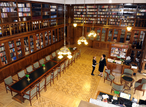 Скупштинске улазнице за Динкића и Бинића